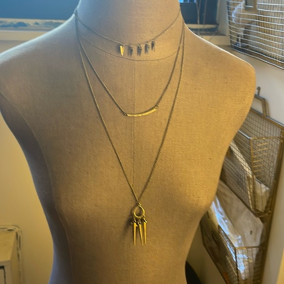 Multi layered necklace - Picture 1 of 6